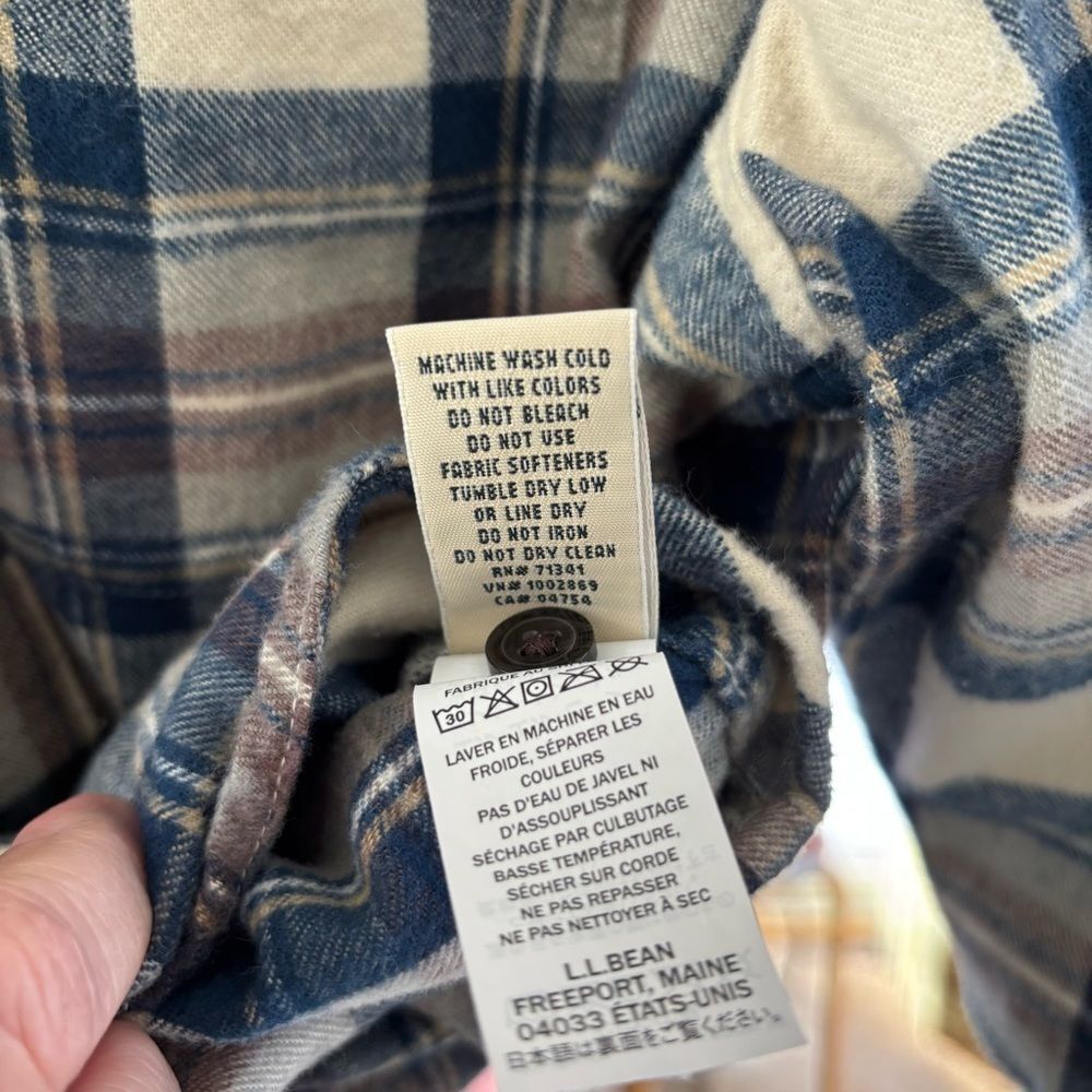 L.L. Bean Navy/Cream Plaid Button Down Flannel Women’s M Petite 100% Cotton - Picture 9 of 10